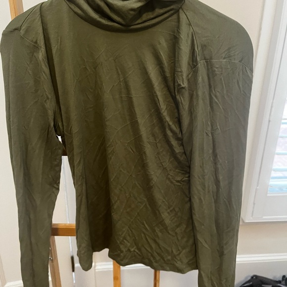 Lovers and Friends x Rachel Katie Turtleneck size small - Picture 8 of 9